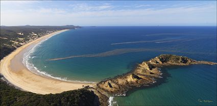 Five Rocks - Stockyard Point - Byfield National Park - Yeppoon - QLD T (PBH4 00 18624)